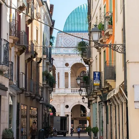 Vicenza-elegant&central Near Basilica Palladio Lägenhet Vicenza